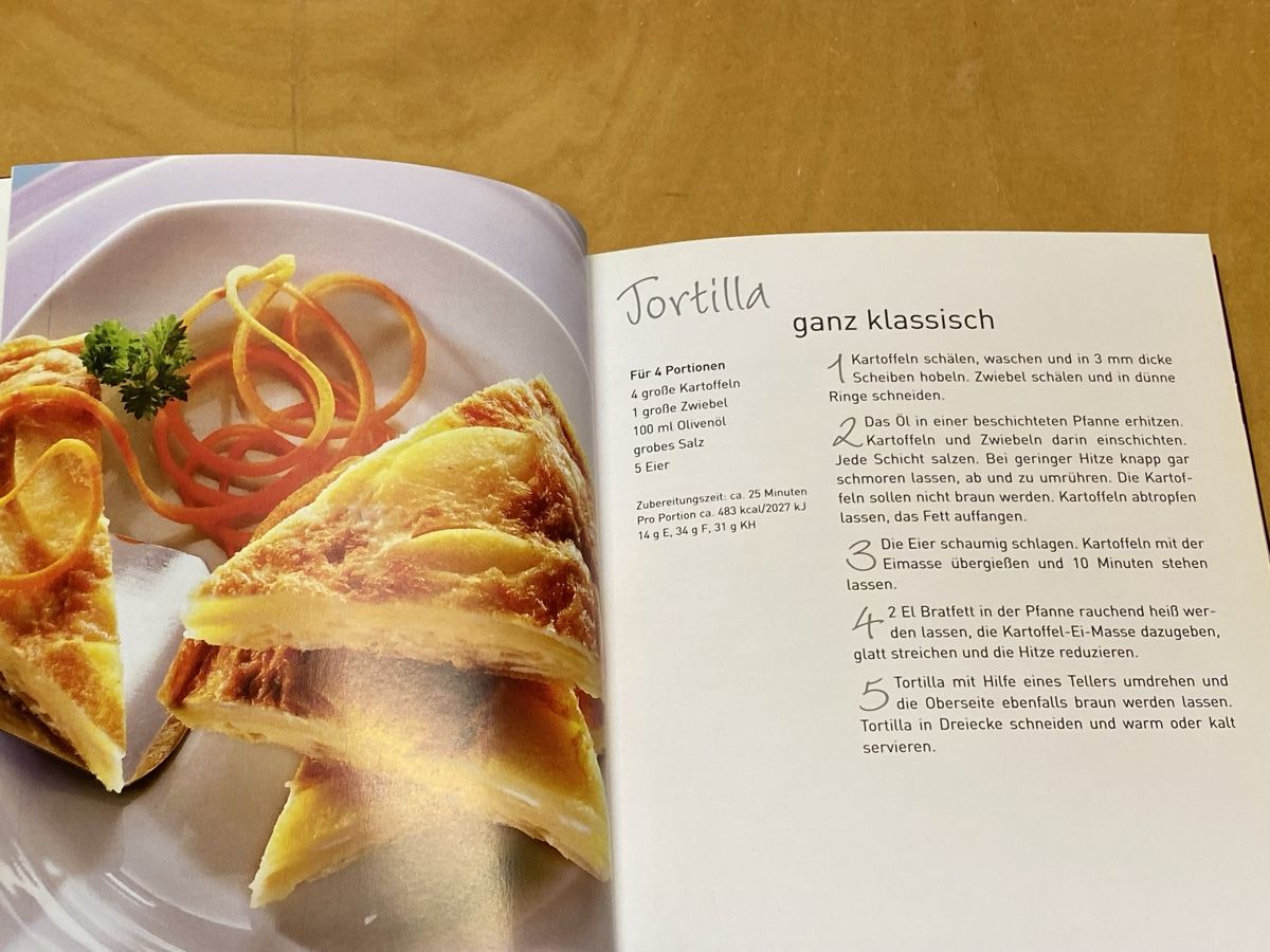 Libri: Tapas Kochbuch, klein & temperamentvoll und typisch spanisch – Usato da St.Gallen venduto da kingsamas 6