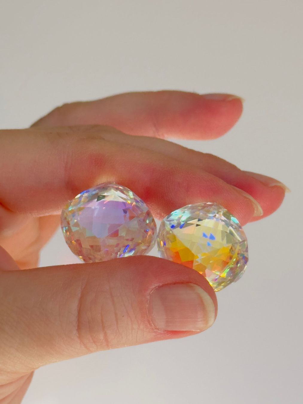 Edelsteine: GEMSTONE (PAIR 2) 104,5 ct  Rainbow Cube Cut Loose – Neu und originalverpackt aus Genève von AWWA 5