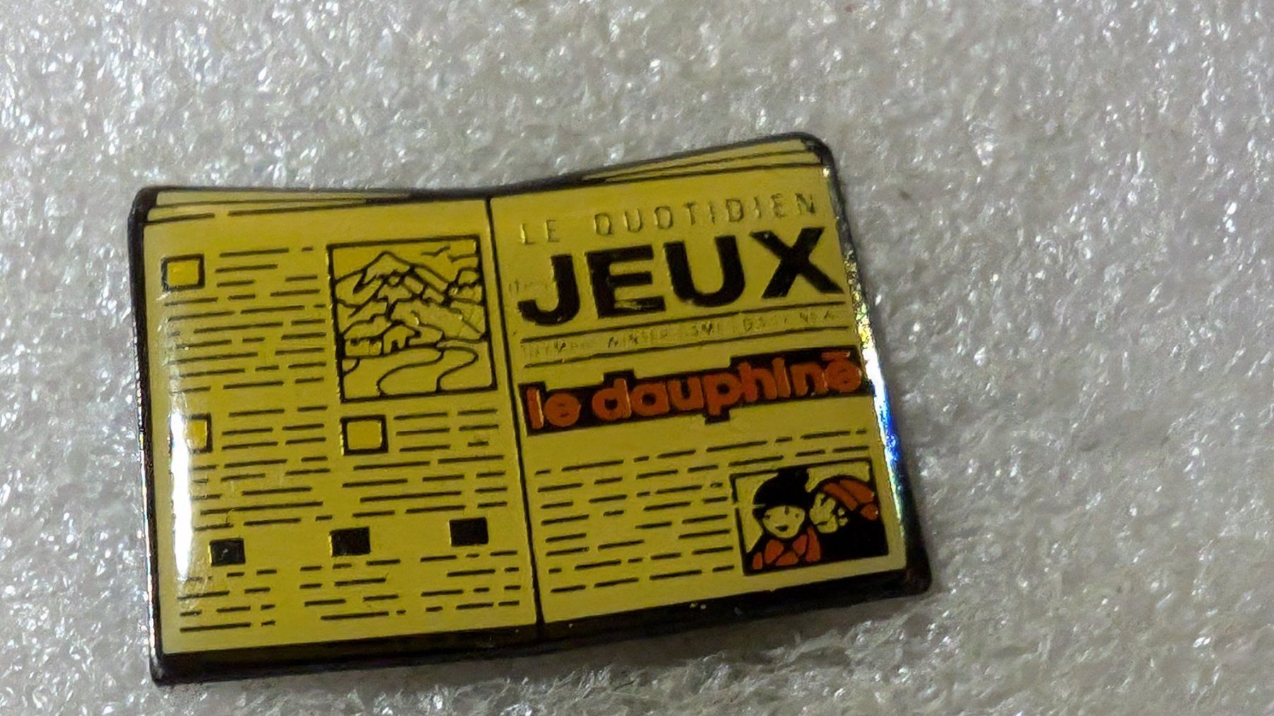 Placchette & Badge: Ansteckpin 166: Jeux – Usato da Oppligen venduto da Pin-Fall-Shop