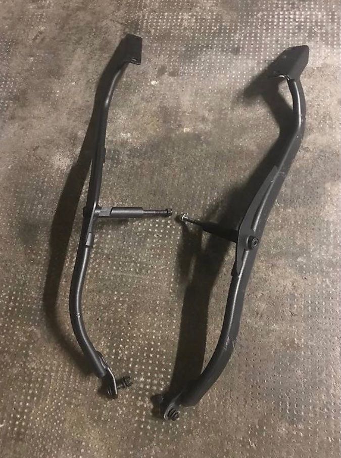 Honda Topcase: Support pour top case Honda VFR 800 Vtec – Gebraucht aus Montmollin von bba_8dby