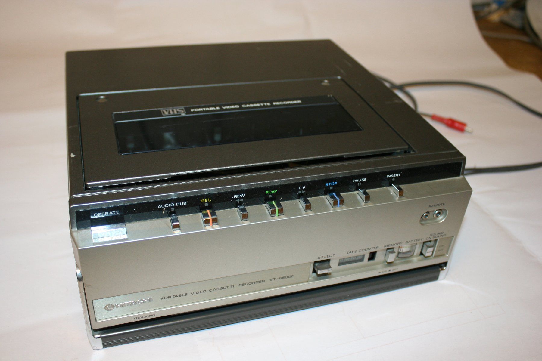 Hitachi Registratori: VHS Videorecorder tragbar Hitachi VT-6500E – Difettoso da Hinwil venduto da ilon13