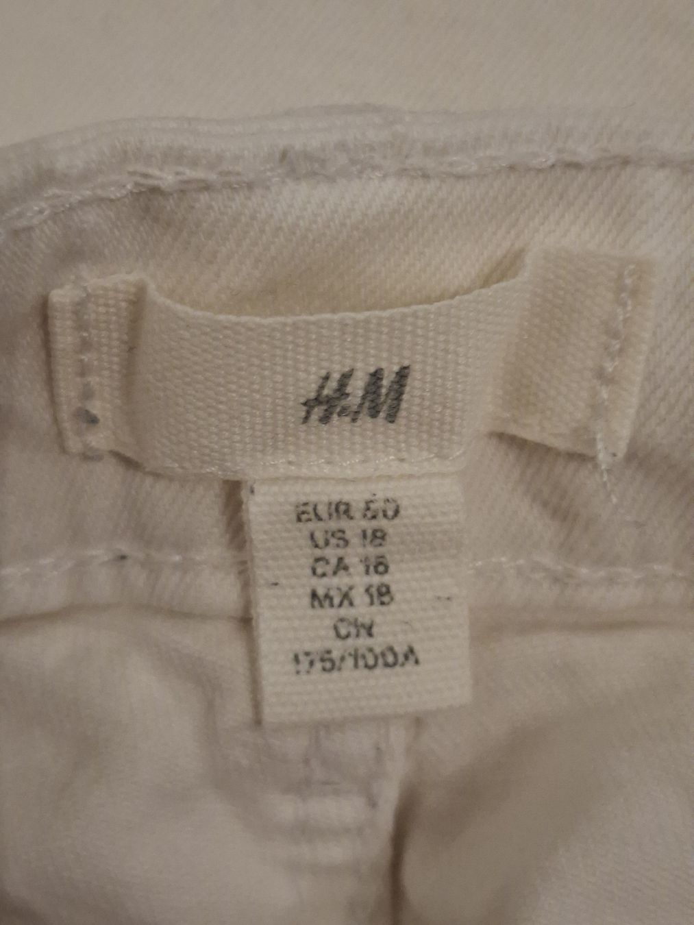 H&M Pantaloni: Weisse Jeansshorts von H&M – Nuovo (secondo la descrizione) da Oberengstringen venduto da Kimchimon 2