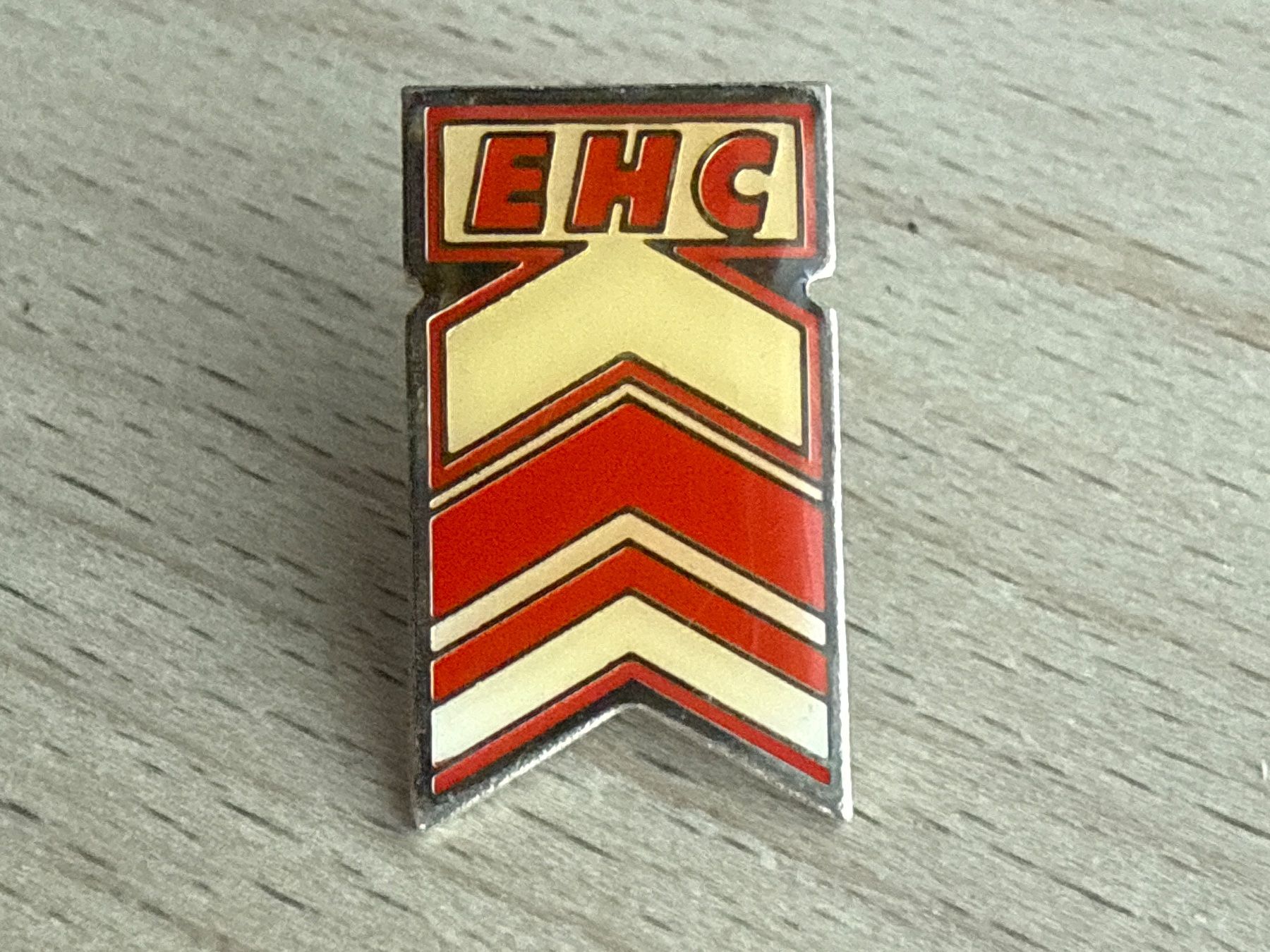 Placchette & Badge: Pin EHC – Usato da Glattbrugg venduto da Schweigmatt