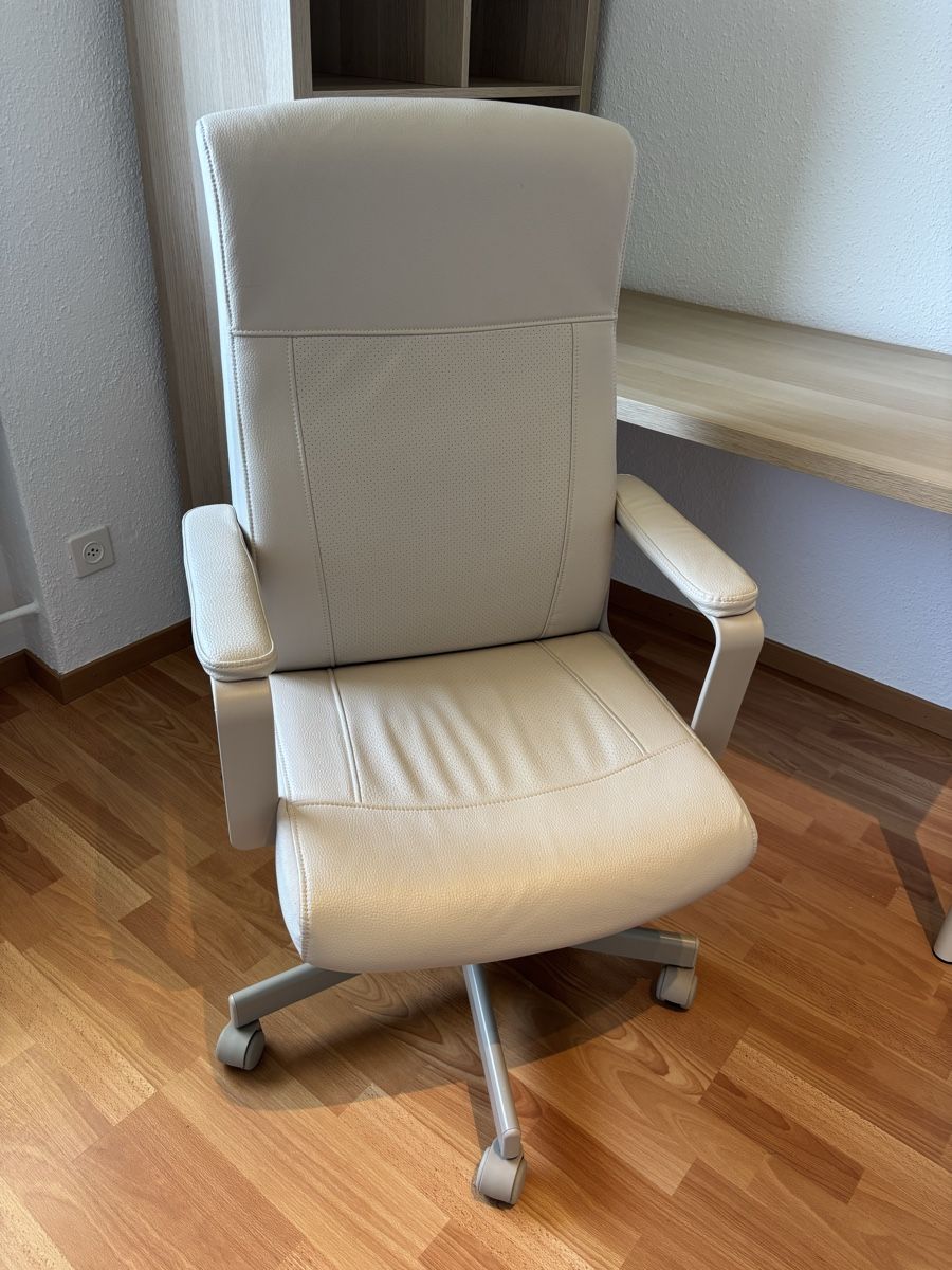 Ikea Sedie: Bürostuhl BEIGE, neuwertig – Nuovo (secondo la descrizione) da Riniken venduto da Nabetse88
