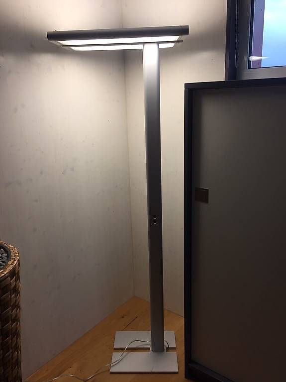Lampade: neuwertige Design Bürostehleuchte Work – Usato da Egliswil venduto da Fiji007 1