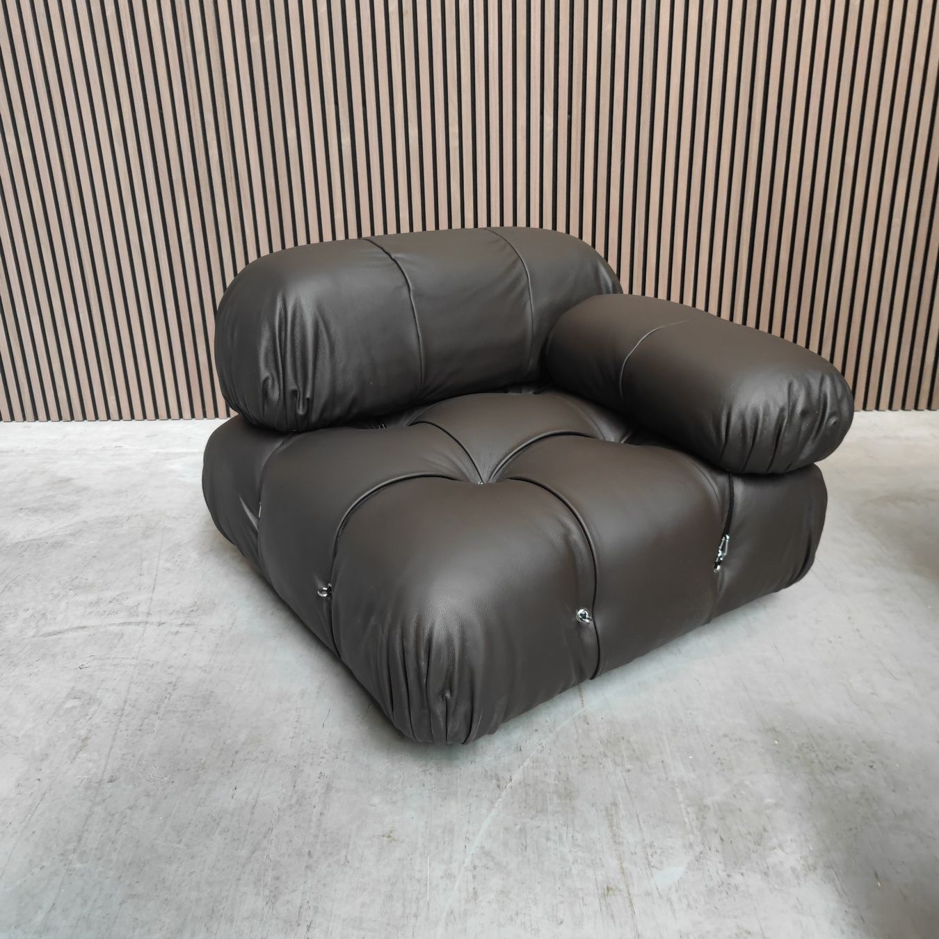 B&B Italia Sofas: B&B Italia Camaleonda Sofa Mokka – Gebraucht aus Zürich von Nexclusives.com 4