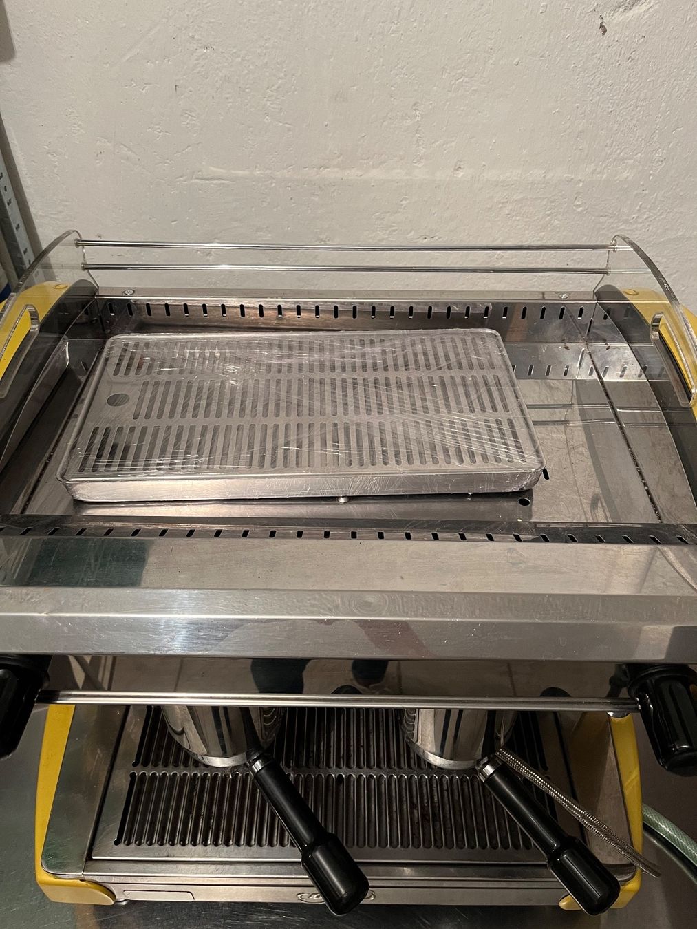 Macchine per caffè & Macchine per espresso: Professionelle Kaffeemaschine – Usato da Zürich venduto da and_82vg 4