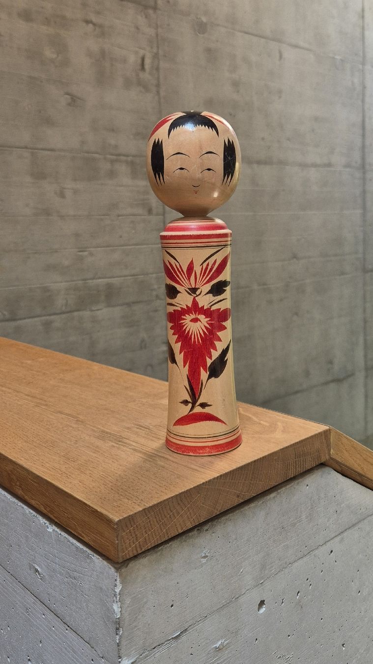 Figurines: Poupée kokeshi artisanale traditionnelle  – D'occasion à Villars-sur-Glâne par car_gjn7