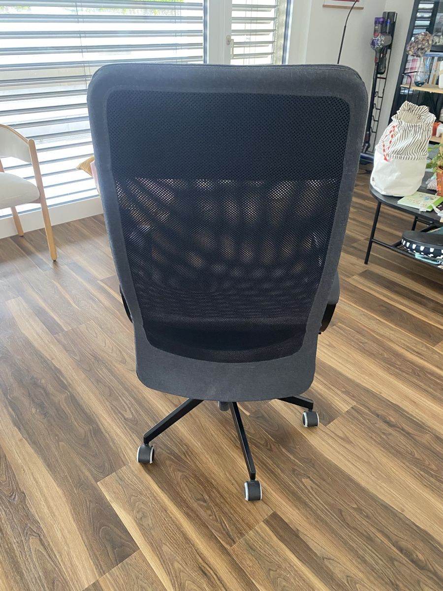 Ikea Sedie: Office Chair Dark Grey Mesh Back good condition – Usato da Lachen SZ venduto da kmi_kzp2 1