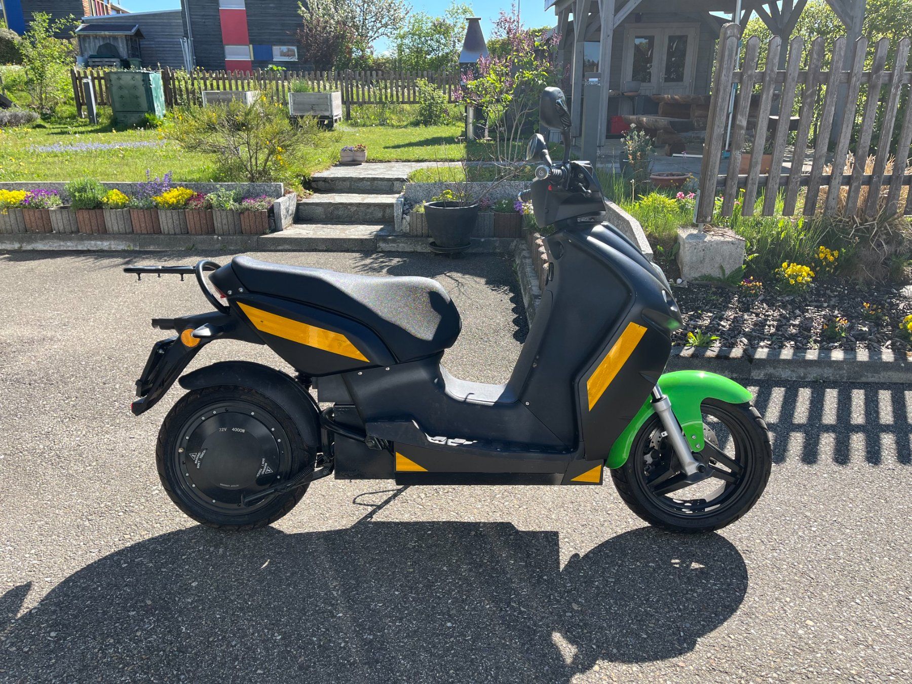 Scooter: Scooter électrique Vengo 1000. Comme neuf, 1775 km – Usato da Le Locle venduto da Mesoxlucius