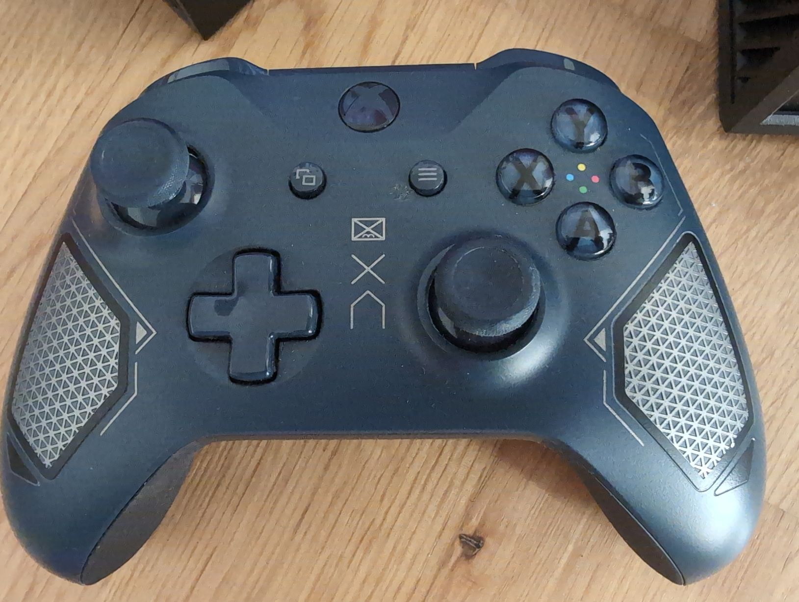 Microsoft Console: XBox One Konsole mit Controller und Spielen – Usato da Chur venduto da Eroberer 4