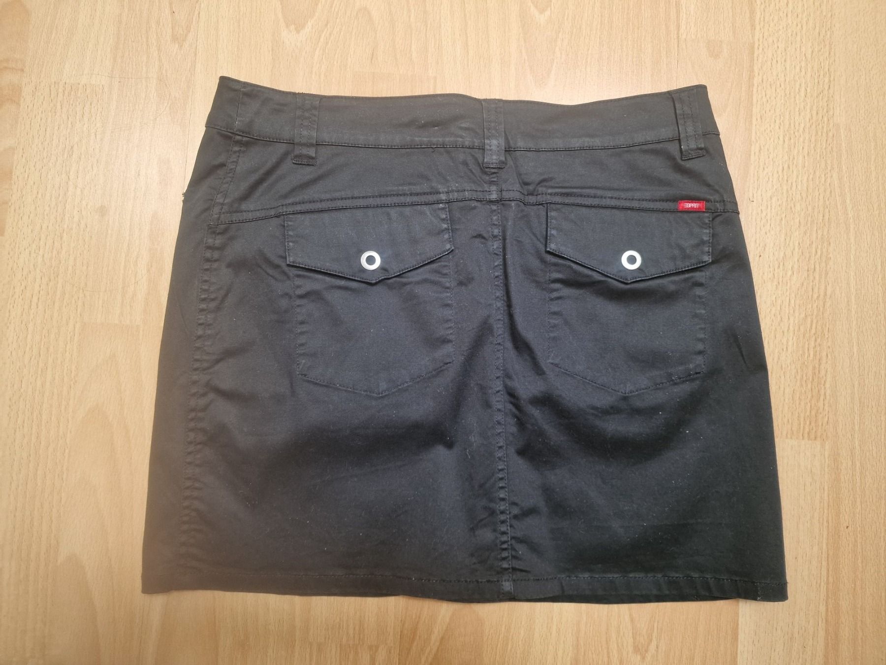Esprit Gonne: Schwarzer Jupe Esprit gr 36 – Usato da Winterthur venduto da Mmondeo 1