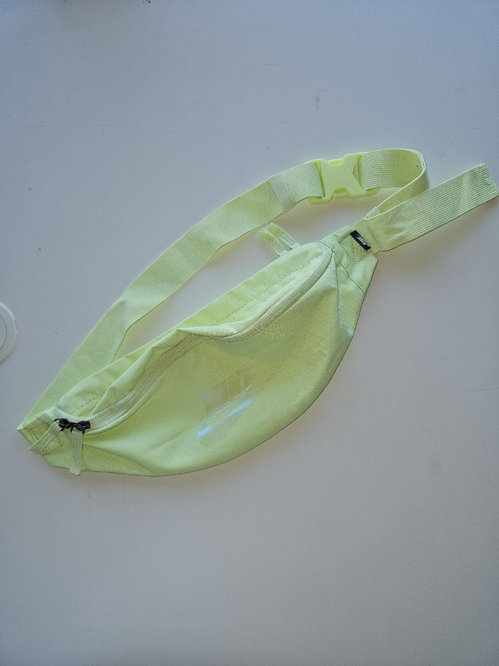 Nike Borse: Sac banane Nike vert clair – Usato da Lausanne venduto da magic_roro 2