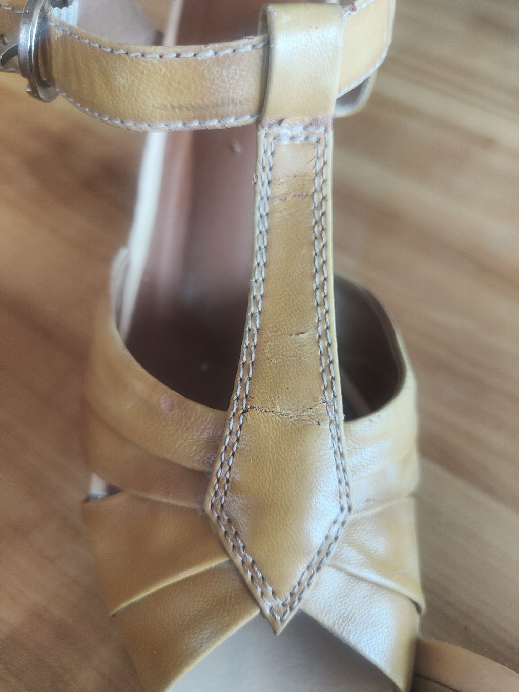 Scarpe da donna: Ledersandalen cube – Usato da Flawil venduto da sus_9hdn 4