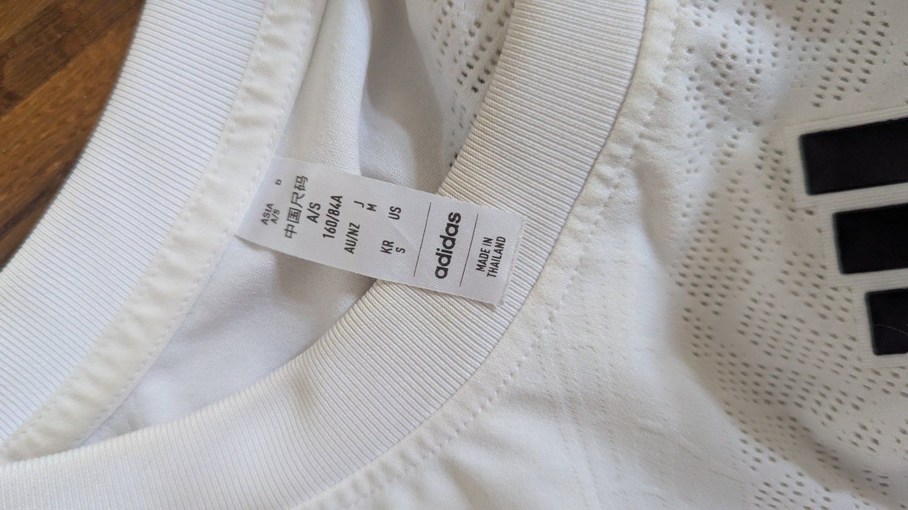 Adidas T-shirts: Adidas Shirt, Grösse S – D'occasion à Zürich par DebsBre 2