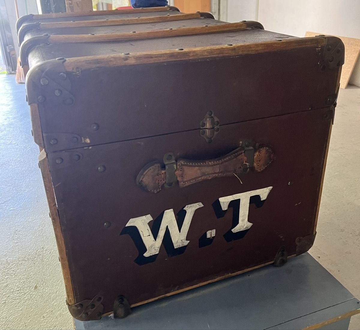 Reisekoffer: Überseekoffer Reisekoffer Vintage – Gebraucht aus Sevelen von Ritiplampi 3