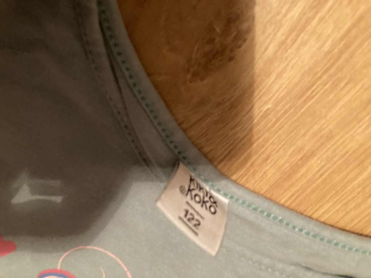 Blouses, T-shirts & Tops: Mädchen Shirts Gr. 122 – D'occasion à Emmenbrücke par JJ_89 4