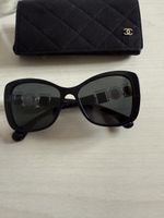Chanel Sonnenbrille, schwarz, mit Etu und Rechnung