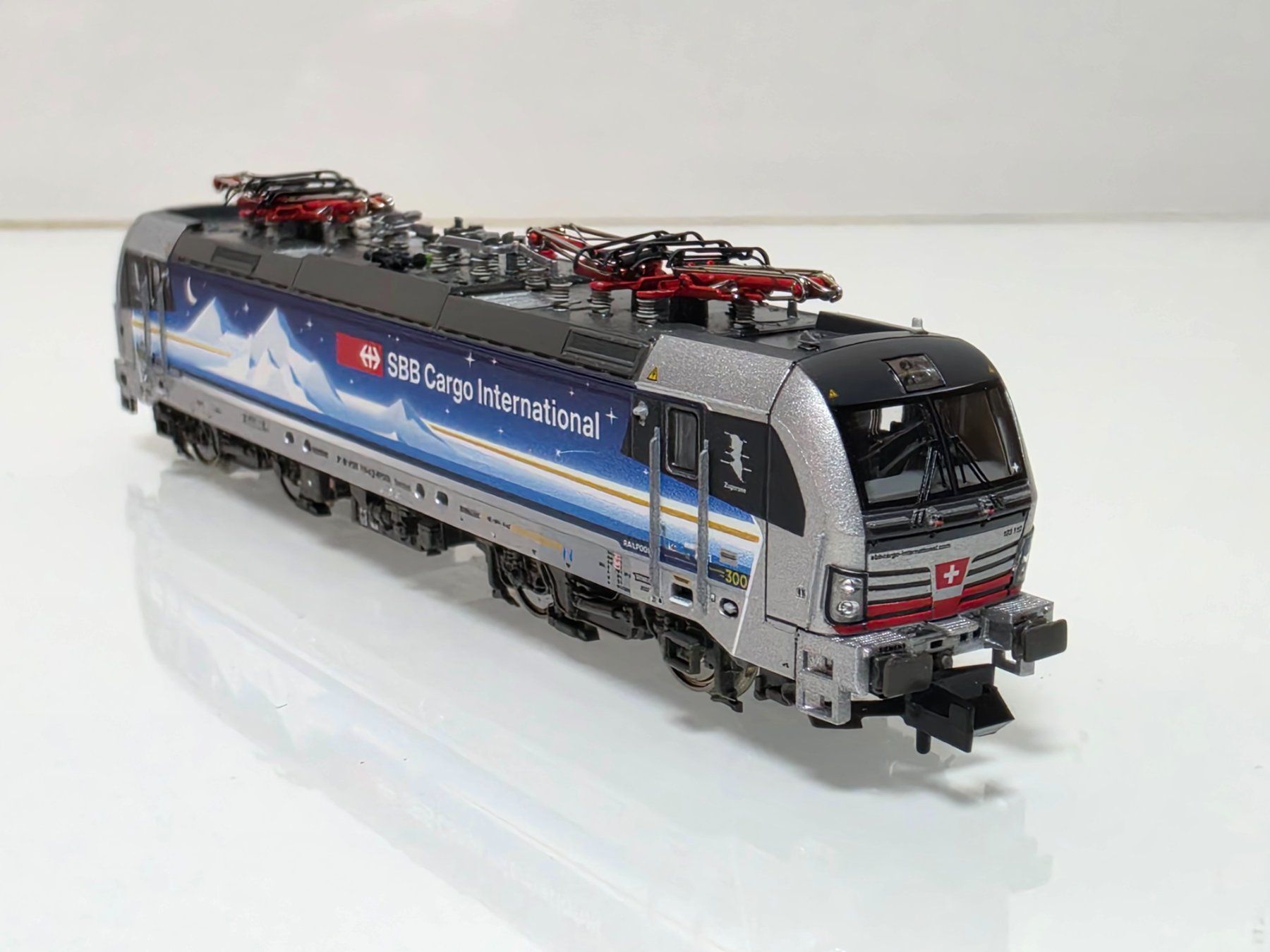 Fleischmann Modellini di ferrovie: Fleischmann SBB Cargo DCC Sound 7570027 – Nuovo e nell'imballaggio originale da Neuenhof venduto da ludovicco 2