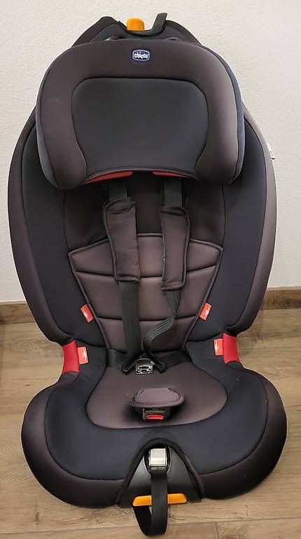 Chicco Seggiolini per auto: Siège auto Chicco Gro-Up 123 – Usato da Lavigny venduto da Fishburn
