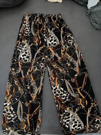 Hose aus leichtem Stoff