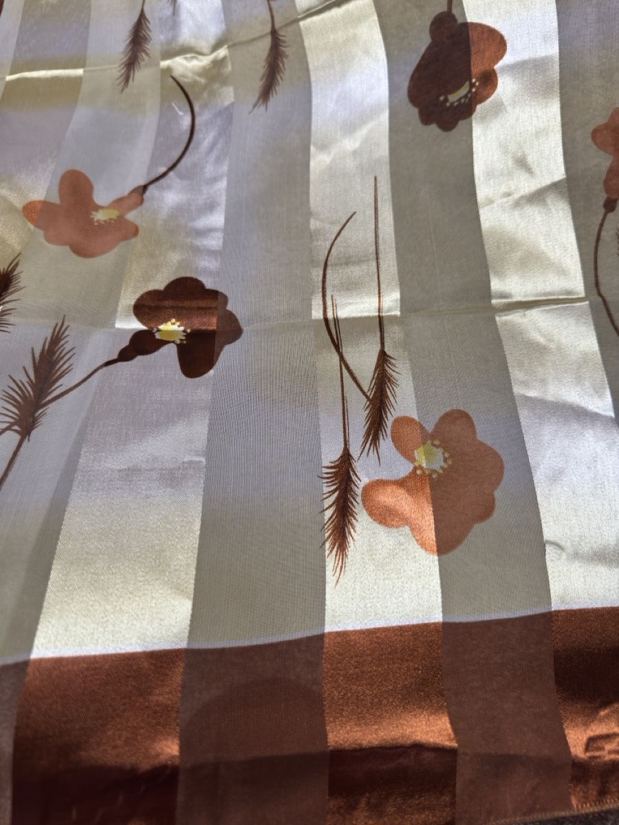 Foulard & Sciarpe: Foulard vintage en polyester 100 x 100 cm – Usato da Vuippens venduto da Anna_as 1