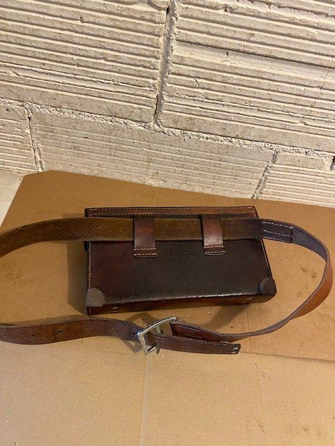 Schweizer Armee Taschen: MILITÄRTASCHE MIT CEINTURON 1939  CH ARMEE – Gebraucht aus Chur von silbermon 5