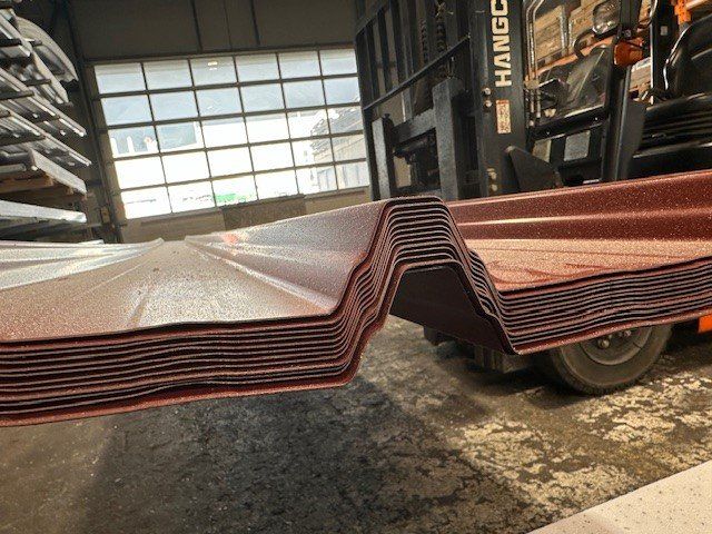 Sonstige Baumaterialien: Dachblech Länge 3.50 m/ Preis 22.-- pro m2 – Neu (gemäss Beschreibung) aus Wiedlisbach von isopaneel 4