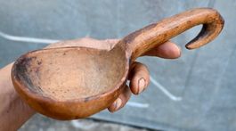 antike Rahmkelle aus Holz handgeschnitzt Rahmlöffel L 21cm