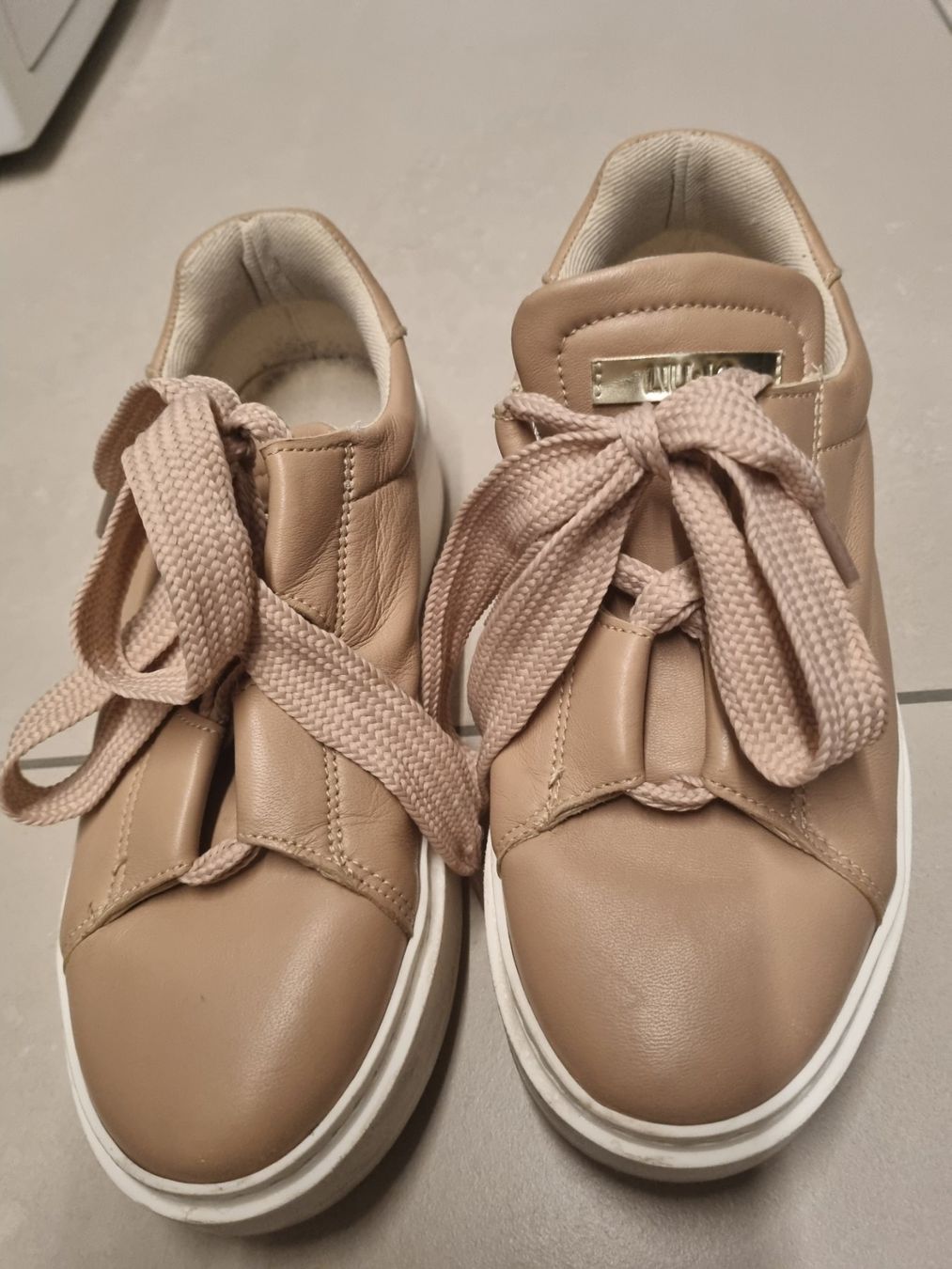 Liu Jo Damenschuhe: Sneakers Liu Jo Gr 39 – Gebraucht aus Frick von Geheim007