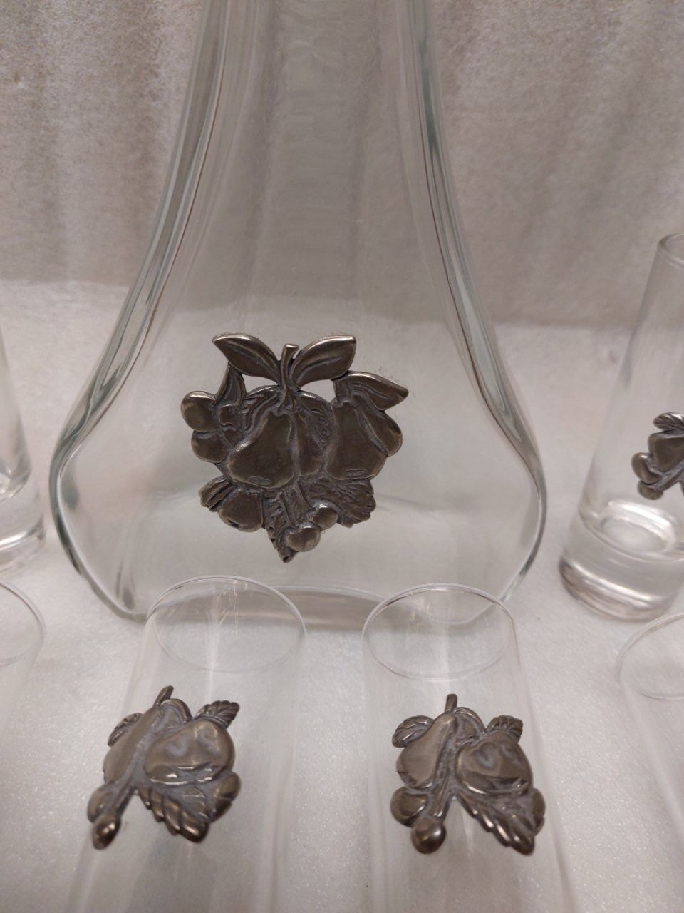 Bottiglie: Grappa bottle and glasses - Grappaflasche und Gläser. – Usato da Pambio Noranco venduto da Pol69 1