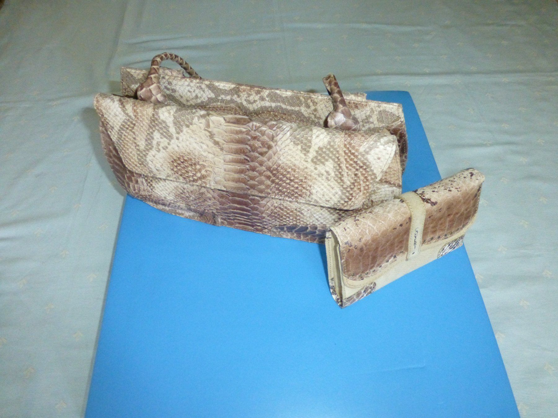 Kaiser Borse da donna: Handtasche von P. Kaiser echtes Leder – Usato da Würenlingen venduto da drago56 3