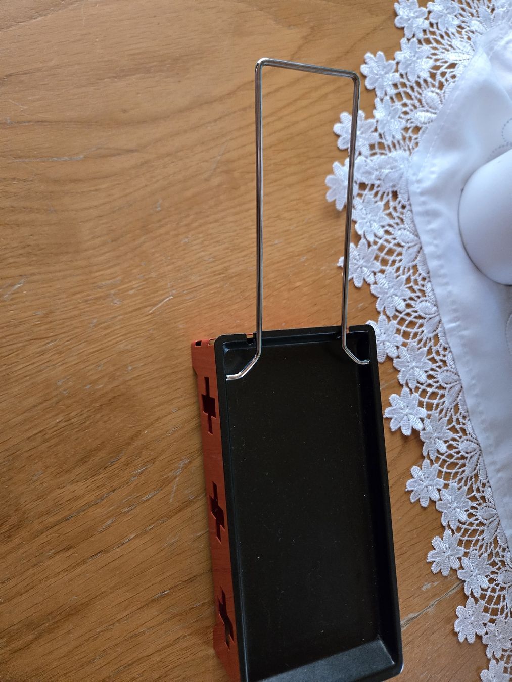 Küchengeräte: Raclette Pfännchen mit Griff Metall rot neuwertig – Neu (gemäss Beschreibung) aus Grünenmatt von Brauni2 3