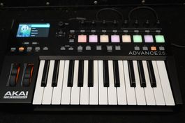 Akai Advance 25 Keyboard Controller