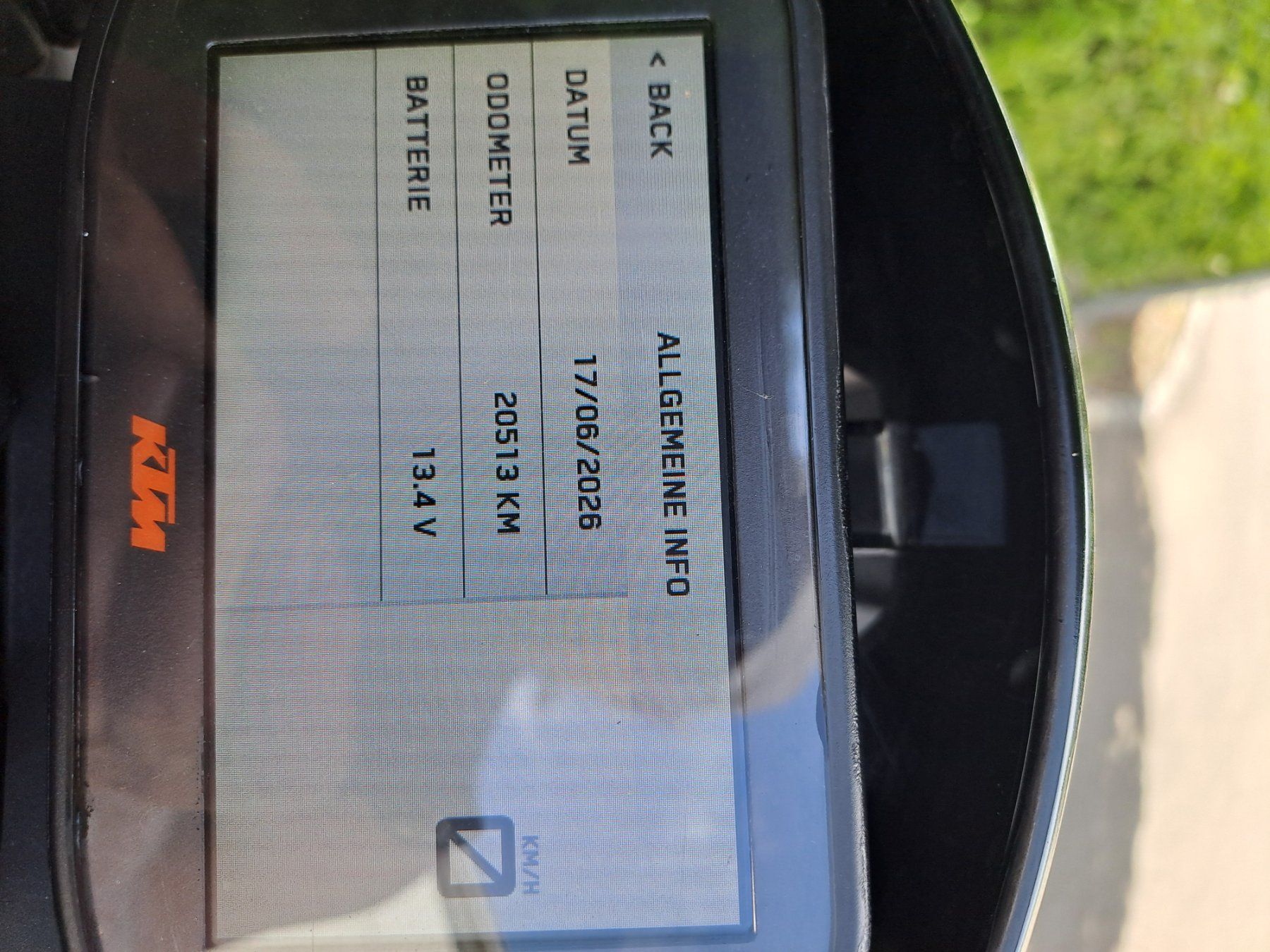 KTM Route: KTM 890 Duke 35 kw frisch ab MFK – D'occasion à Kreuzlingen par Dosu 2