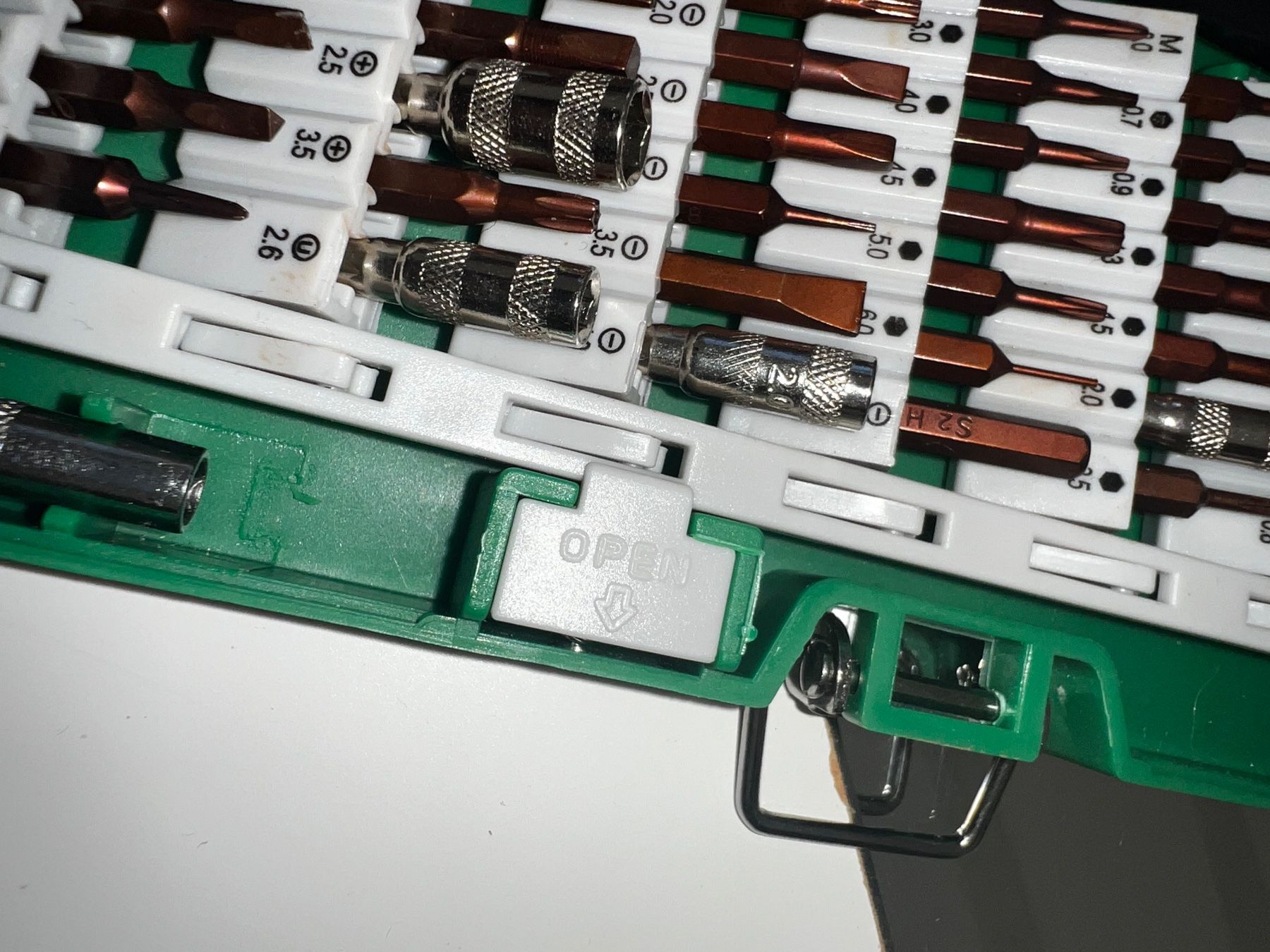 Alle Werkzeuge: Werkzeug mini Computer Elektronik Set Feinwerkzeug Handy – Gebraucht aus St. gallen von Weltaristokrat 2