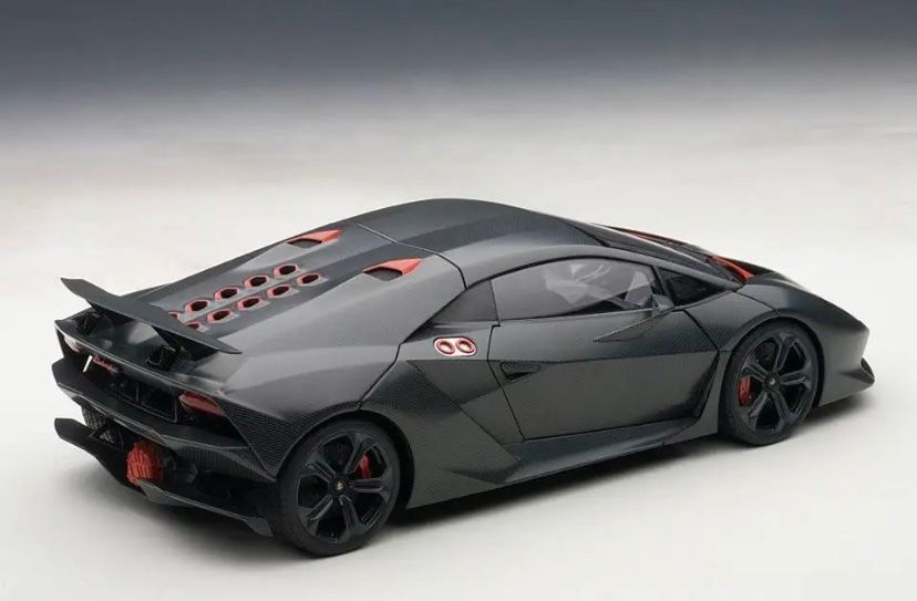 Lamborghini Modellini d'auto: Lamborghini sesto elemento 1:18 – Nuovo e nell'imballaggio originale da Schänis venduto da retail_rover 1