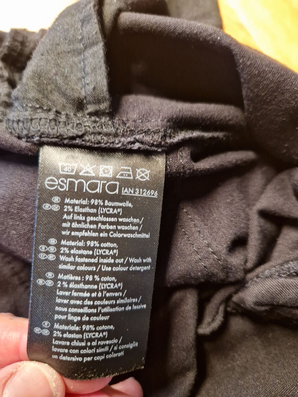 Jeans: Caprihose Gr.44 – Gebraucht aus Kulmerau von Doene7 4