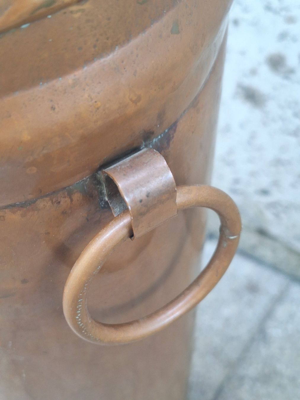Guardaroba: KUPFER SCHIRMSTÄNDER OVAL – Usato da Huttwil venduto da Kunterbuntli 2