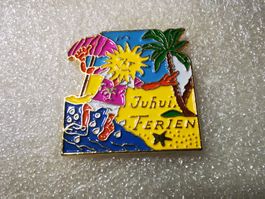 Ansteckpin 8: Juhui Ferien
