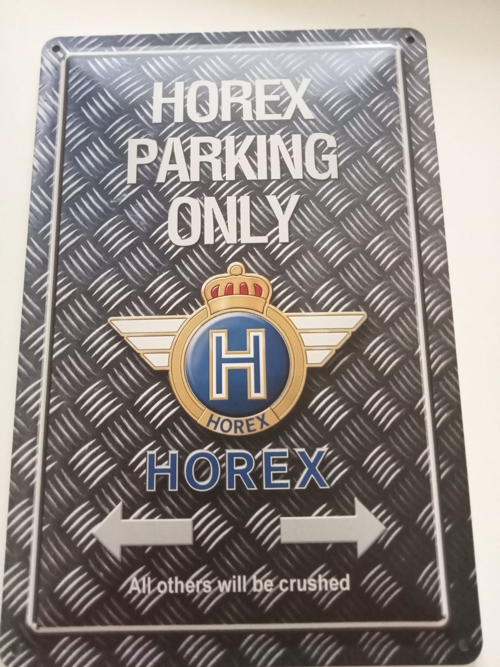 Horex Insegne: Metallic Blechschild-HOREX-PARKING ONLY – Nuovo e nell'imballaggio originale da Rupperswil venduto da big-one-sale