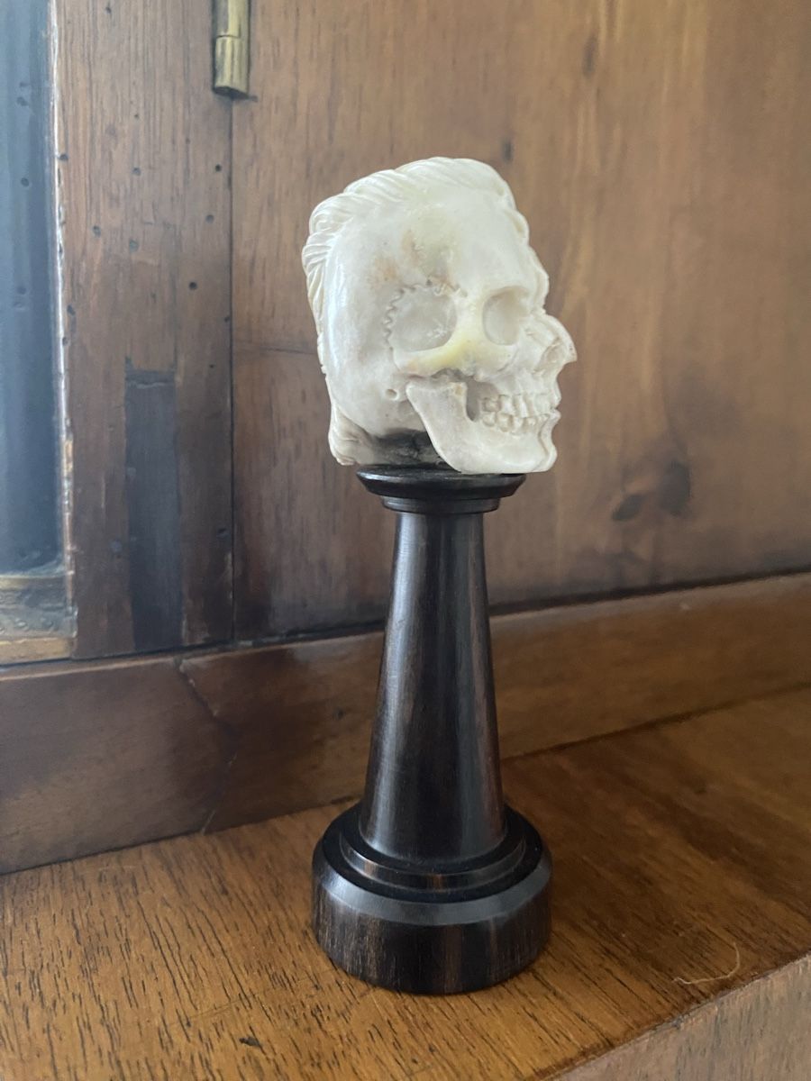 Statuette: Memento Mori Hirschhorn geschnitzt  – Usato da Berikon venduto da Samurai67ch 3