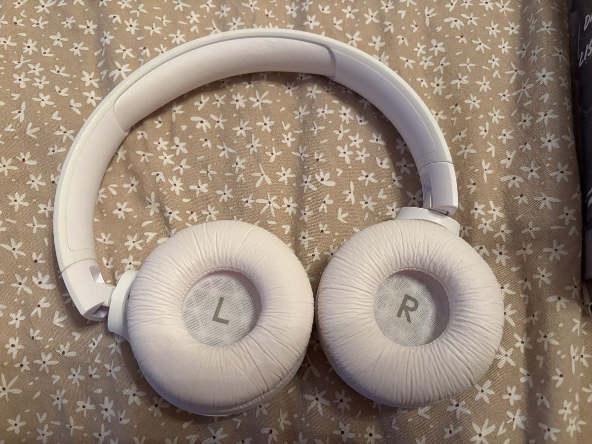 JBL Cuffie: Kopfhörer JBL TUNE 510BT Weiss Bluetooth Wireless gebraucht – Nuovo (secondo la descrizione) da Riggisberg venduto da tueschi24