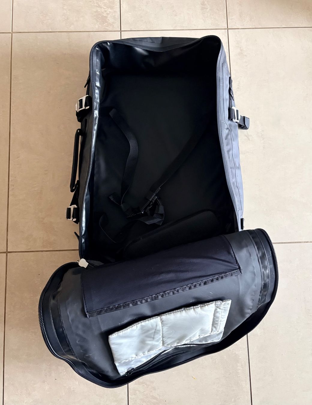 Borse: Borsa impermeabile di 45 L – Usato da Massagno venduto da bri_c27s 2