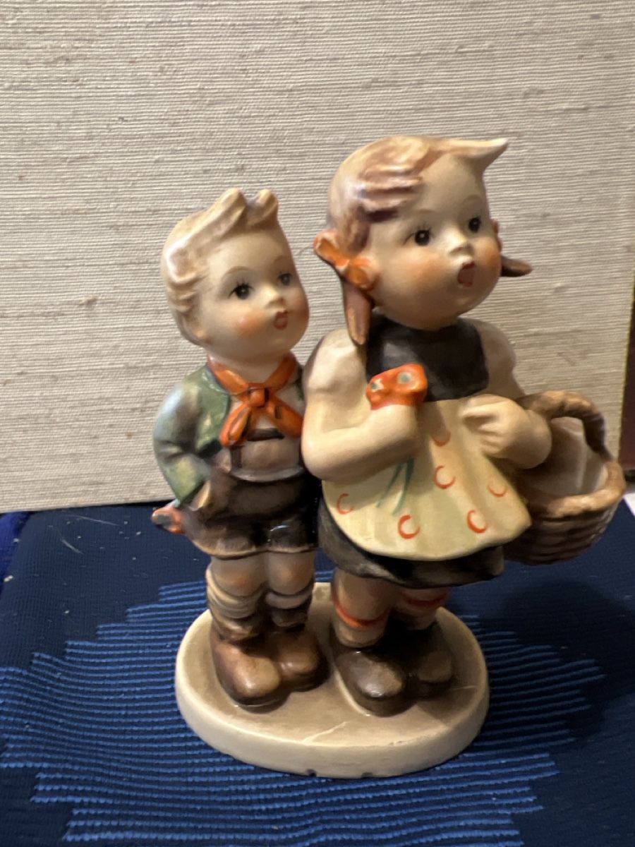 Hummel Statuette: Hummel Goebel Figur – Usato da Unterägeri venduto da Tonyman69