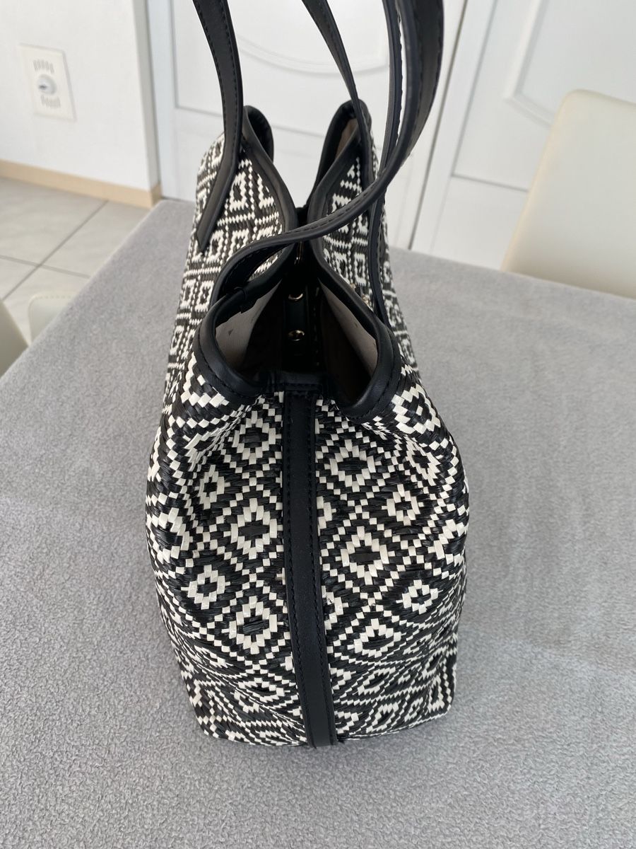 Borse da donna: Guess Tasche NEU! – Nuovo e nell'imballaggio originale da Aegerten venduto da G7unit 4