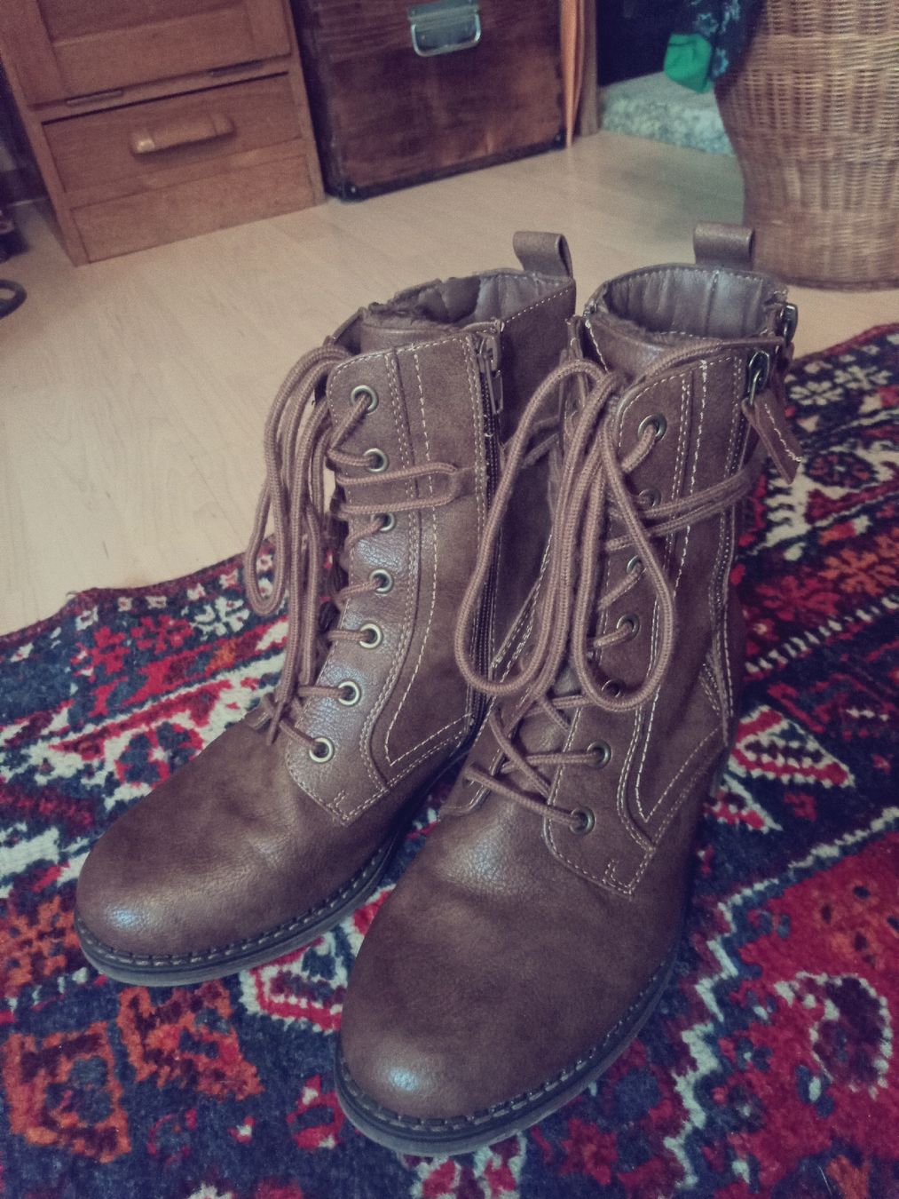 Damenschuhe: Stiefel ca. Gr. 39 – Neu (gemäss Beschreibung) aus Münsingen von N123S