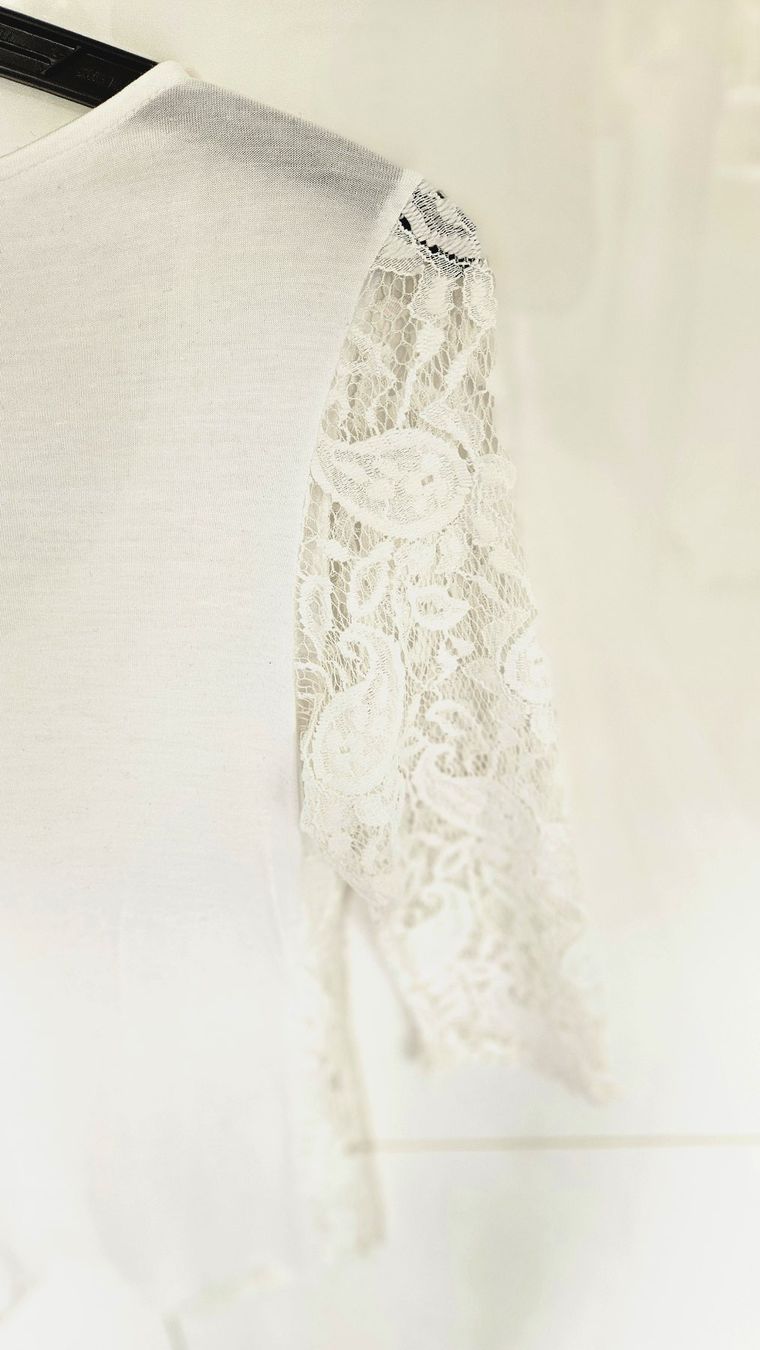 Top: Spitzentop Gr. 36 Spitze Weiss Spitzenshirt – Usato da Gossau ZH venduto da fashiontwo 4
