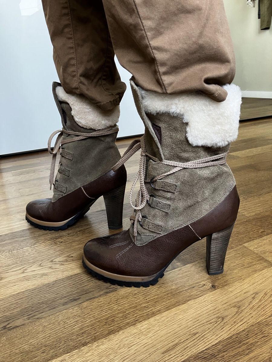 Scarpe da donna: Italienische Stiefel mit Absatz Gr. 39 – Usato da Arni AG venduto da Pfidi7 2