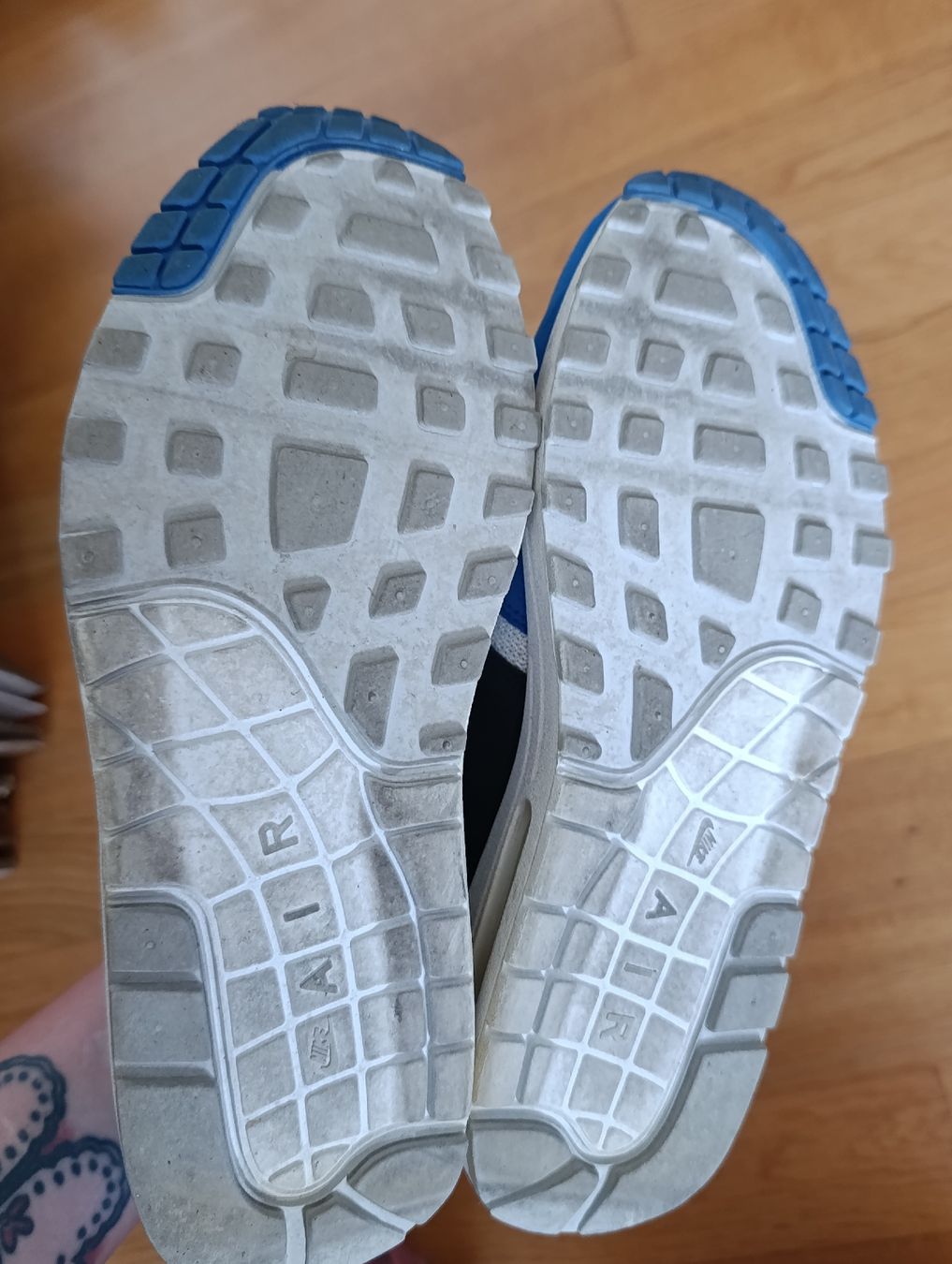 Nike Scarpe da uomo: Nike Air Max 1 Grösse 42.5 – Usato da Baar venduto da L.isa28 8